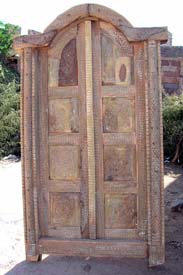 antique_reproduction_door_with frame